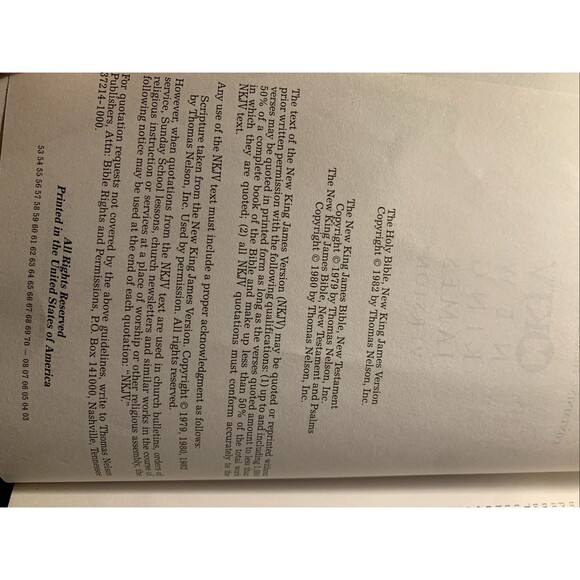 Holy Bible Thomas Nelson 412MR Red Letter New King James Version 1994 (Z1) - Picture 5 of 8